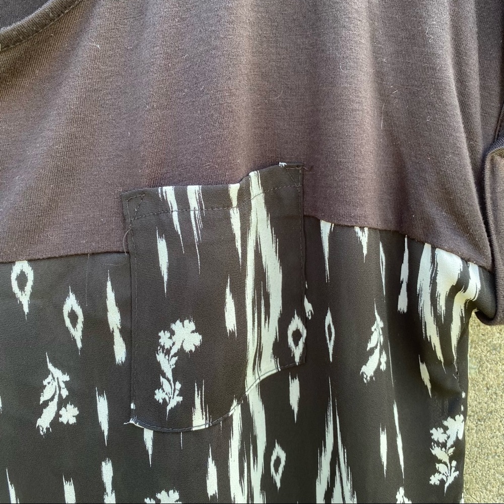Black & White Aztec Graphic short sleeve sheer blouse Top L - Picture 2 of 4
